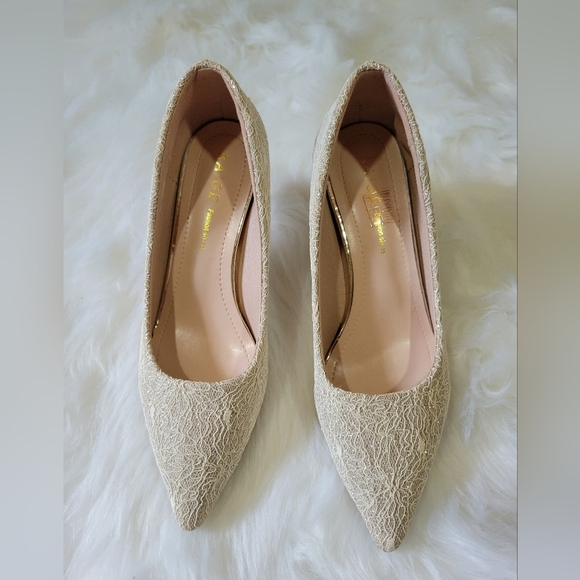 Chic Lace Beige Heels - Picture 1 of 8